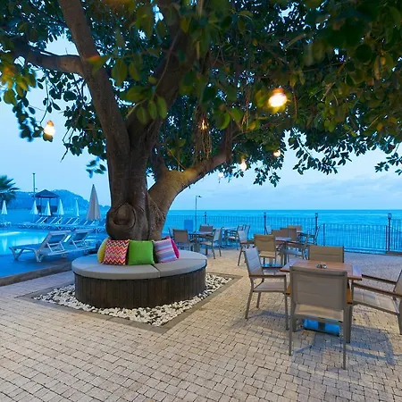 Floria Hotel 4*