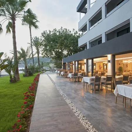 Floria Hotel 4*